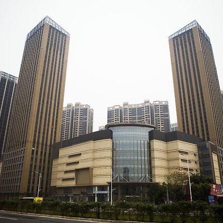 Guangzhou Yi Long International Apartment Esterno foto